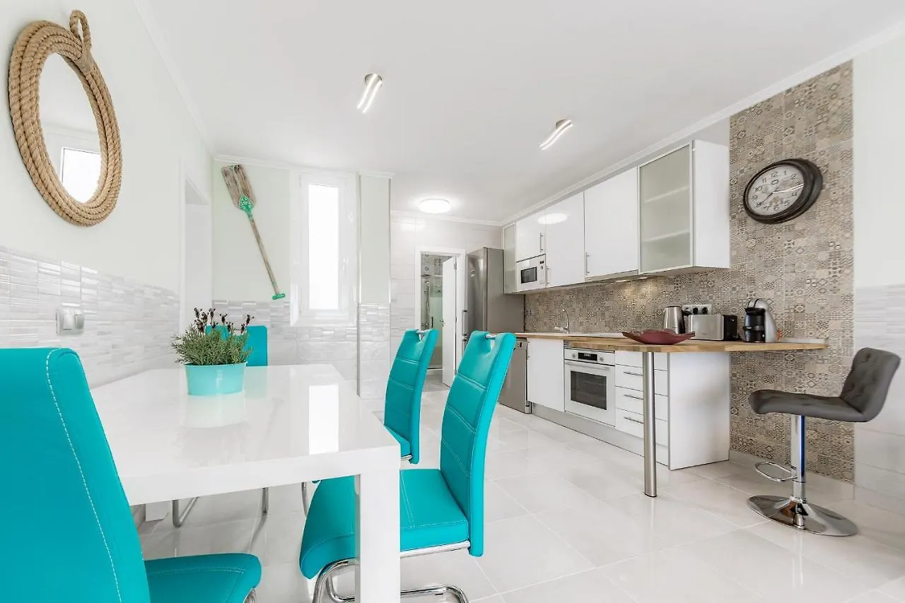 Apartment Island Village With Panoramic View location